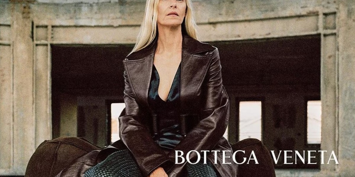 Bottega Veneta this huge wallpaper made by alongside